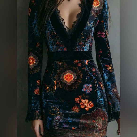 Floral Velvet Dress - Picture 7 of 7